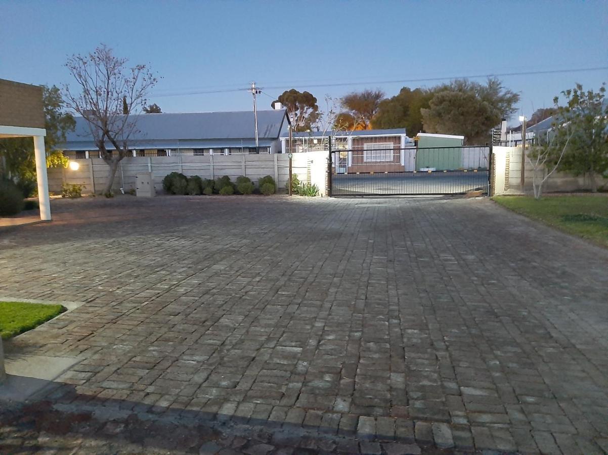 Ferienwohnung En Route Beaufort West Exterior foto